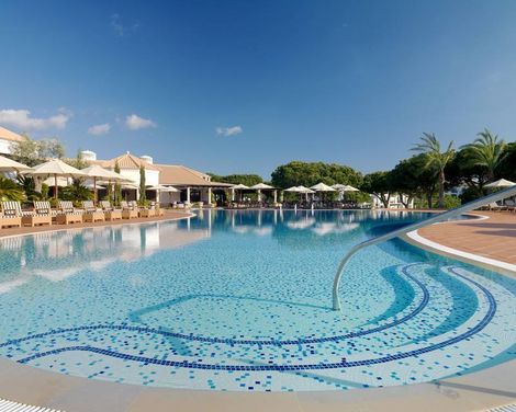 Pine Cliffs Residence, a Luxury Collection Resort