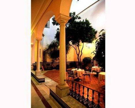 Hotel Cervantes