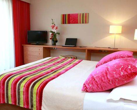 The Originals Boutique, Hôtel Les Strélitzias, Antibes Ouest-2