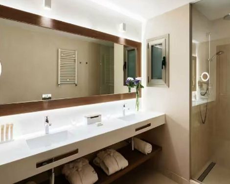 Lamaro Hotel-0