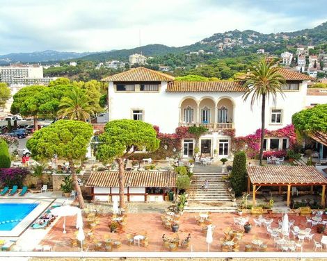 Hotel Roger De Flor By Seleqtta