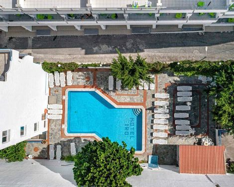 Iro Hotel - Adults Friendly
