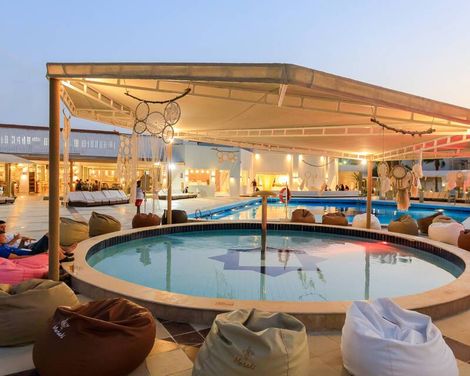 Meraki Resort