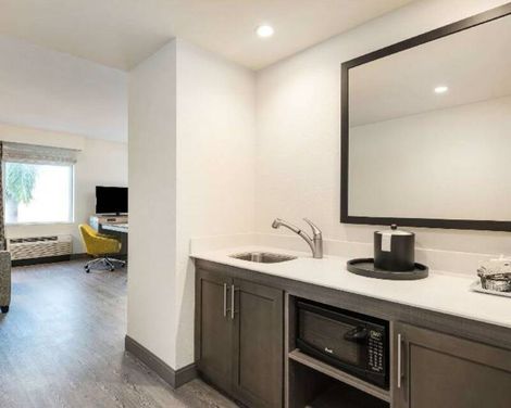 Hampton Inn & Suites Miami Midtown-3