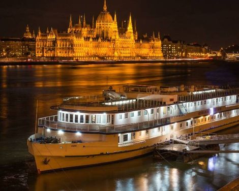 Grand Jules - Boat Hotel