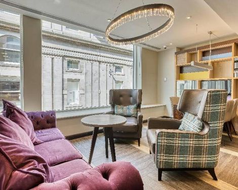 Premier Inn Edinburgh City Centre Waverley