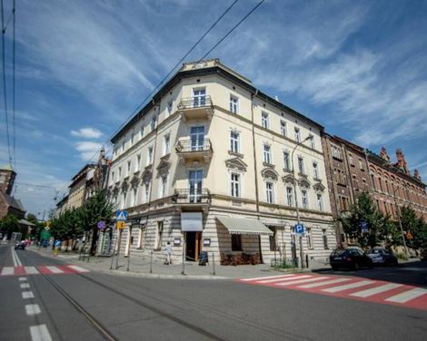 Platinum Aparthotel
