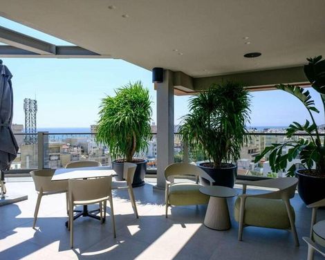 Mercure Larnaca Finikoudes Beach