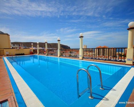 Klayman Olivina Aparthotel