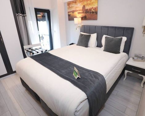 Skalion Hotel