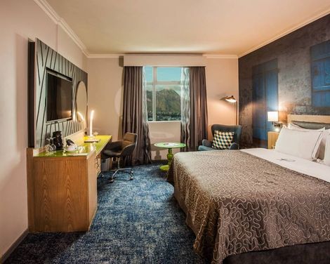 Hennessy Park Hotel