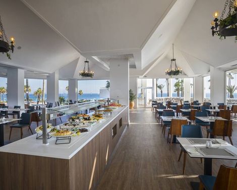 Leonardo Plaza Cypria Maris Beach Hotel & Spa