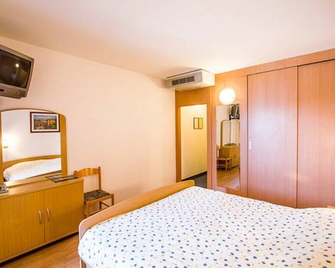 Omorika Hotel Punat-0