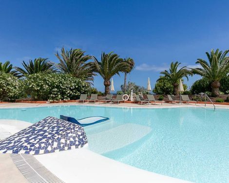 LIVVO Risco del Gato Suites
