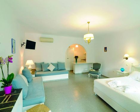 Kamari Hotel