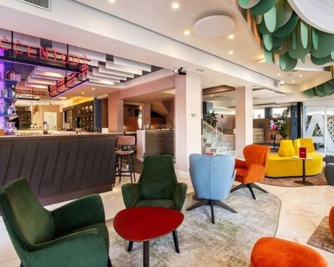 Adesso Hotel