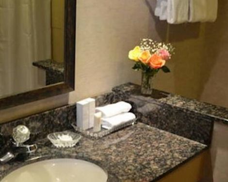 Lord Elgin Hotel