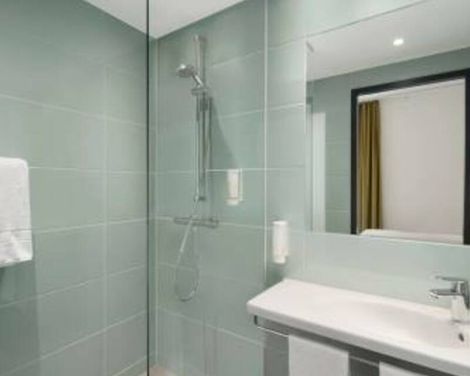 Super 8 by Wyndham Munich City West-2