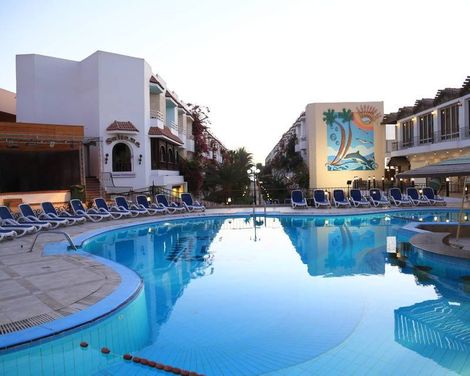 Minamark Beach Resort