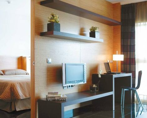 Hesperia Barcelona Fira Suites-2