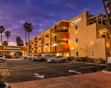 Comfort Inn & Suites Huntington Beach-3