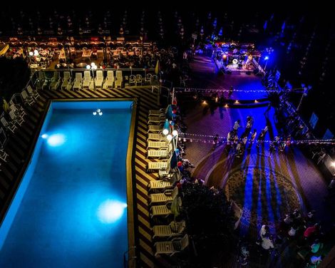 Club Hotel Bikini & Tropicana