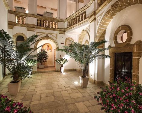 Al Pescatore Hotel & Restaurant