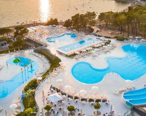 Zaton Holiday Resort Camping Homes