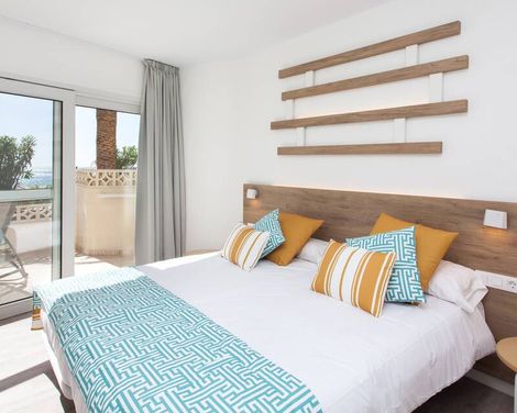 R2 Maryvent Beach Apartment