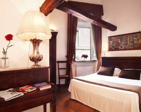 Pantheon Inn