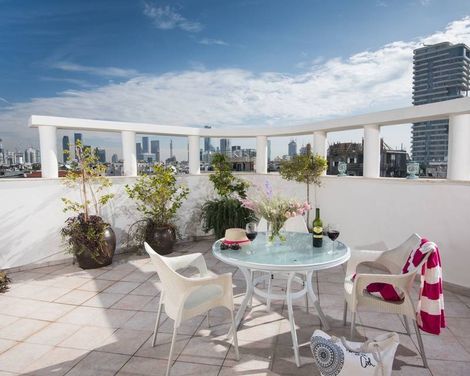 Dizengoff Suites