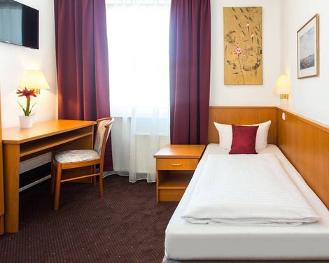 Hotel Condor-3