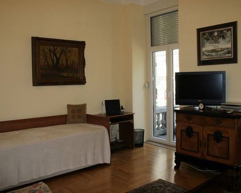 Central Holiday Apartments-3