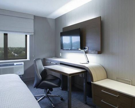 Courtyard New York Queens/Fresh Meadows-3