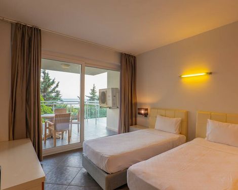 Karya Family Resort Hotel-0