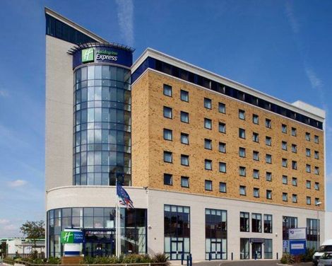 Holiday Inn Express London - Newbury Park-1