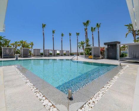 Tasia Maris Sands Hotel