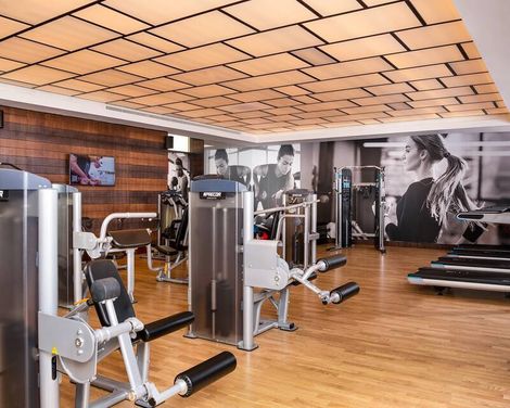 Al Jaddaf Rotana Suite Hotel