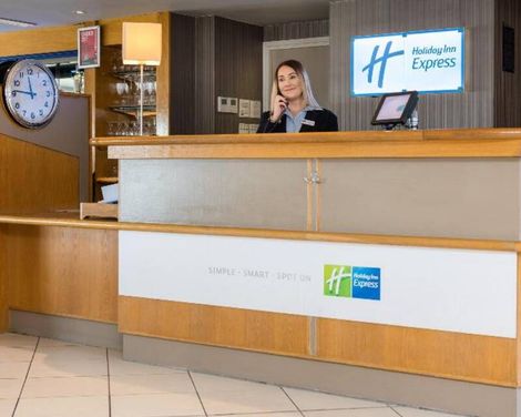 Holiday Inn Express London - Luton Airport