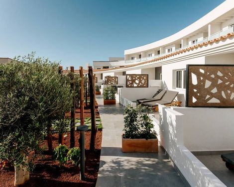 001 Higos Beach Boutique Singular Hotel Residence