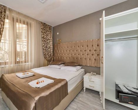 Grand Pamir Hotel