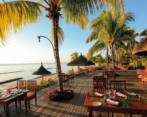 Victoria Beachcomber Resort & Spa