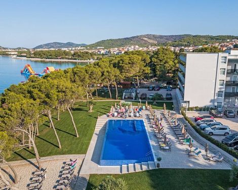 Villa Arausana & Antonina