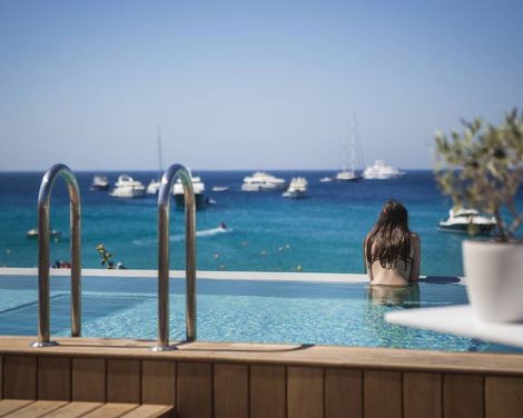 Mykonos Dove Beach Hotel