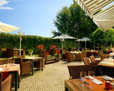 Atomis Hotel Munich Airport by Mercure