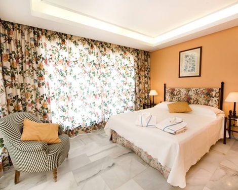 Monarque Sultán Aparthotel