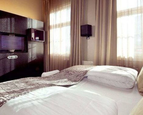 Home Hotel Folketeateret