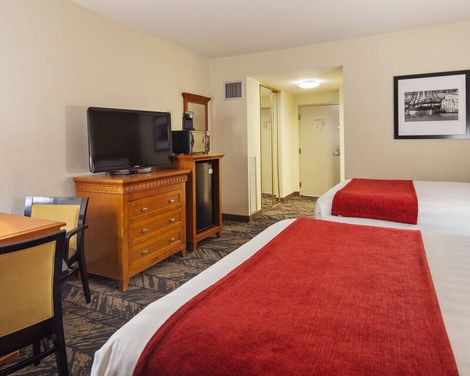 Best Western Plus Bayside Inn