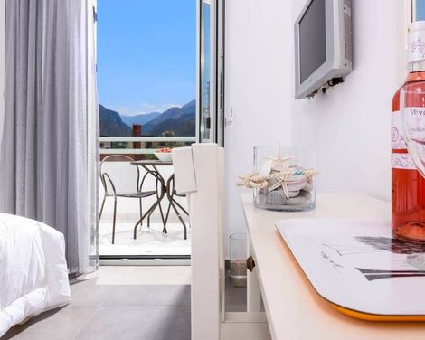 Angela Suites Boutique Hotel