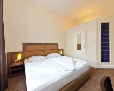 Signature Hotel Königshof Hamburg-1